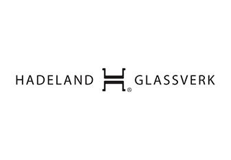 Logo Hadeland glassverk. Leverandør av håndlaget og moderne glassprodukter.